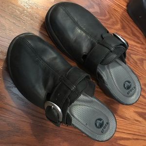 Crocs 9 Women’s Clogs Black Leather